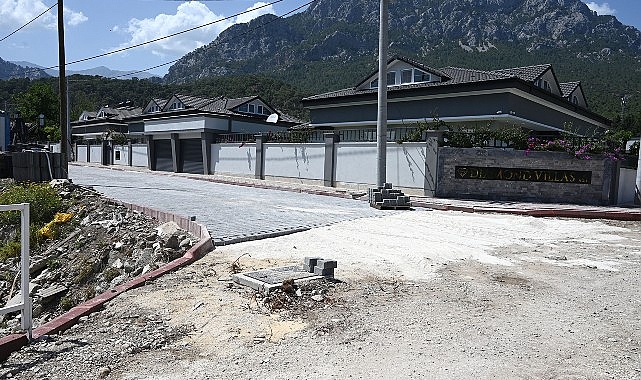 Arslanbucak ilçesinde yol ve kaldırım çalışmaları - GÜNDEM