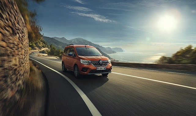 Renault, hafif ticari araçtaki varlığını yeni modeliyle güçlendiriyor: Yeni Renault Kangoo Multix satışta - OTOMOTİV