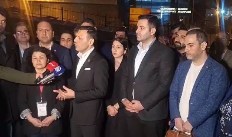 CHP İstanbul İl Başkanı Özgür Çelik’ten Gaziosmanpaşa açıklaması: “Yukarıdan siyasi baskı mı var?”  – Son Dakika Siyaset Haberleri