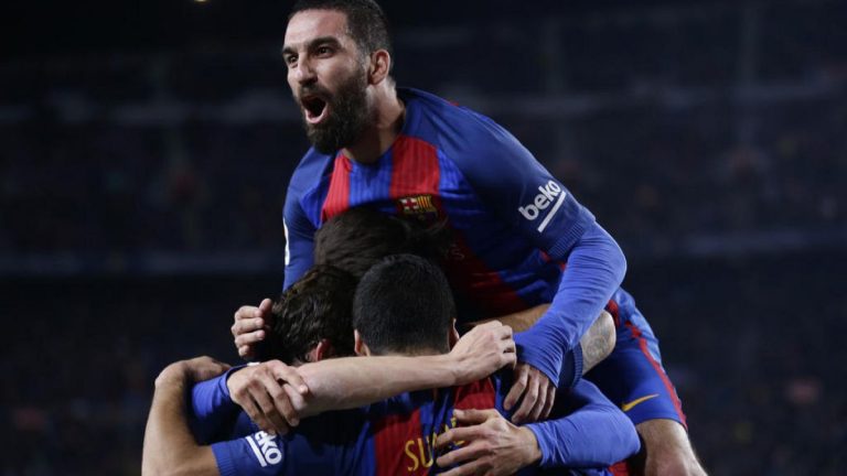 Arda Turan, Barselona'da kiraladığı eve 230 bin avroluk zarar vermekle suçlanıyor.