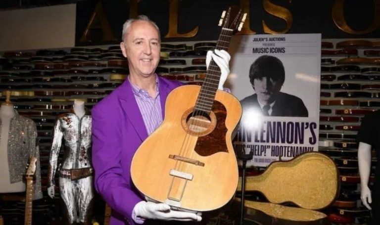 John Lennon'ın 50 yaşındaki kayıp gitarı 2,9 milyon dolara bulundu – Son Dakika Dünya Haberleri