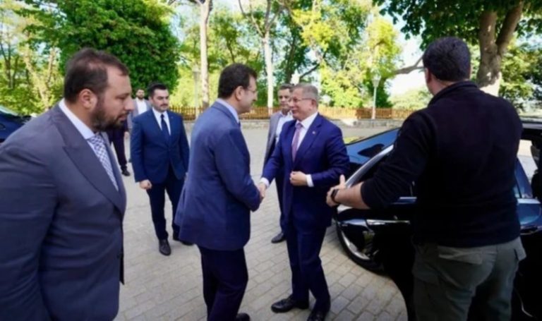 Gelecek Partisi Lideri Ahmet Davutoğlu, İstanbul Büyükşehir Belediye Başkanı Ekrem İmamoğlu'nu Ziyaret Etti – Son Dakika Siyaset Haberleri