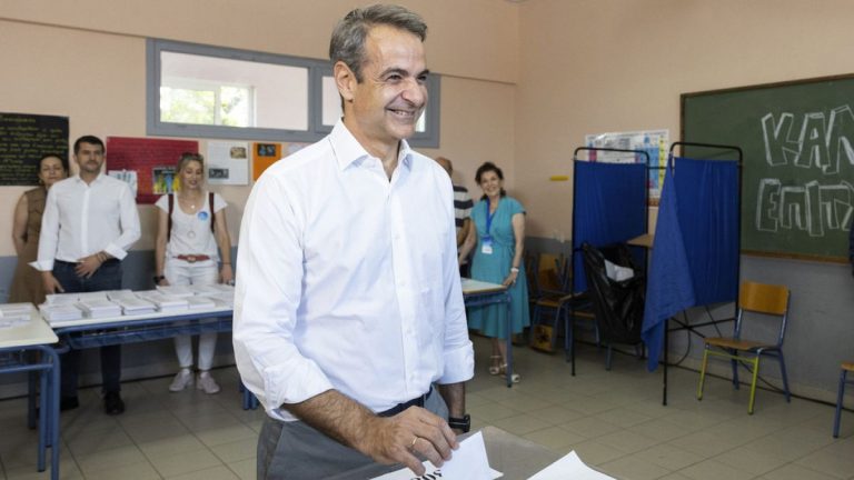 Yunanistan Başbakanı Miçotakis hükümet değişikliğine gitme kararı aldı