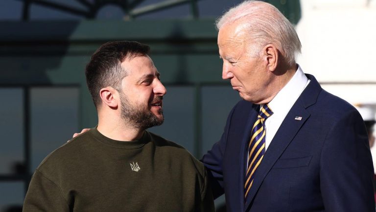 Joe Biden Zelenskiy'den özür diledi