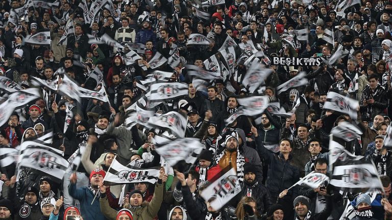 Beşiktaş, Galatasaray'ı 5-0 yenerek Süper Kupa'yı kazandı.