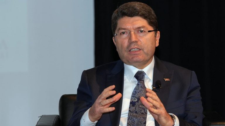 Bakan Tunç, Savcı ve ailesine yönelik saldırıyı kınadı