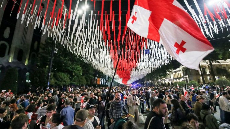 Gürcistan'daki STK'lar yeni 'yabancı ajanlar yasası' kapsamında kayıt olmayı reddediyor