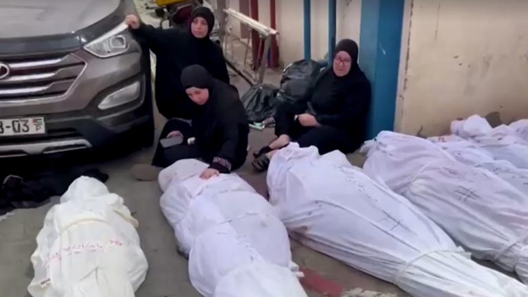 Kana susamış İsrail'in 347 gündür saldırılarını sürdürdüğü Gazze'de ölü sayısı 41 bin 252'ye yükseldi.