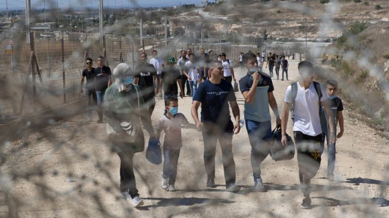 Filistin Sağlık Bakanlığı: İsrail, Batı Şeria'daki mülteci kampında 18 Filistinliyi öldürdü