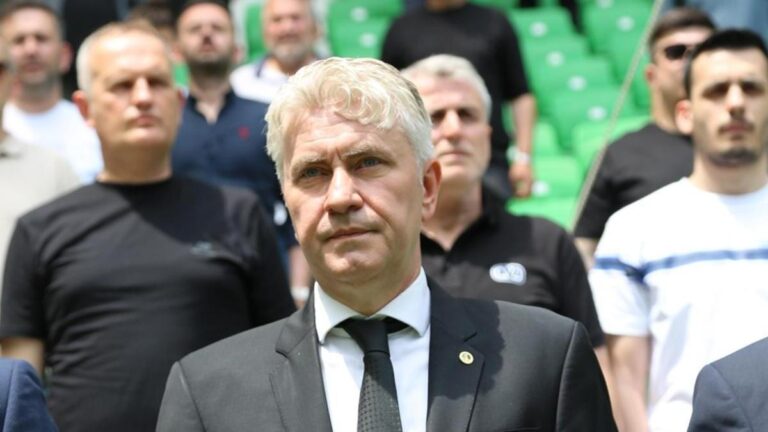 Sakaryaspor’da yeni başkan Muhammet Kıratlı oldu