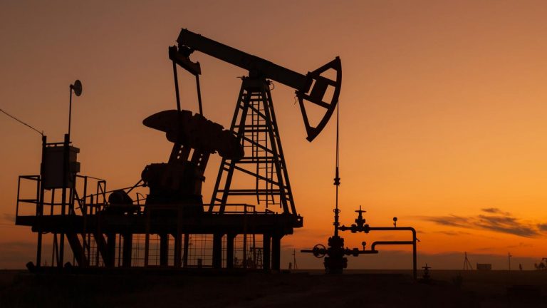 Brent petrolün varili 64,56 dolardan işlem görüyor