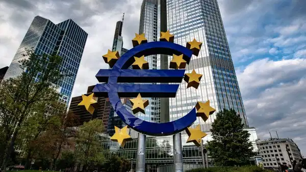 Avrupa ekonomisine soğuk duş: Euro Bölgesi ilk çeyrekte daraldı